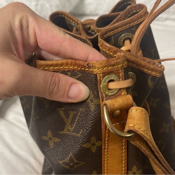 Louis Vuitton large Noe Bag - great condition with use on the pulling string - Picture 4 of 6
